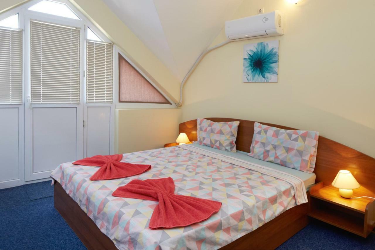 Guest House Plechkarovi Ravda Bagian luar foto