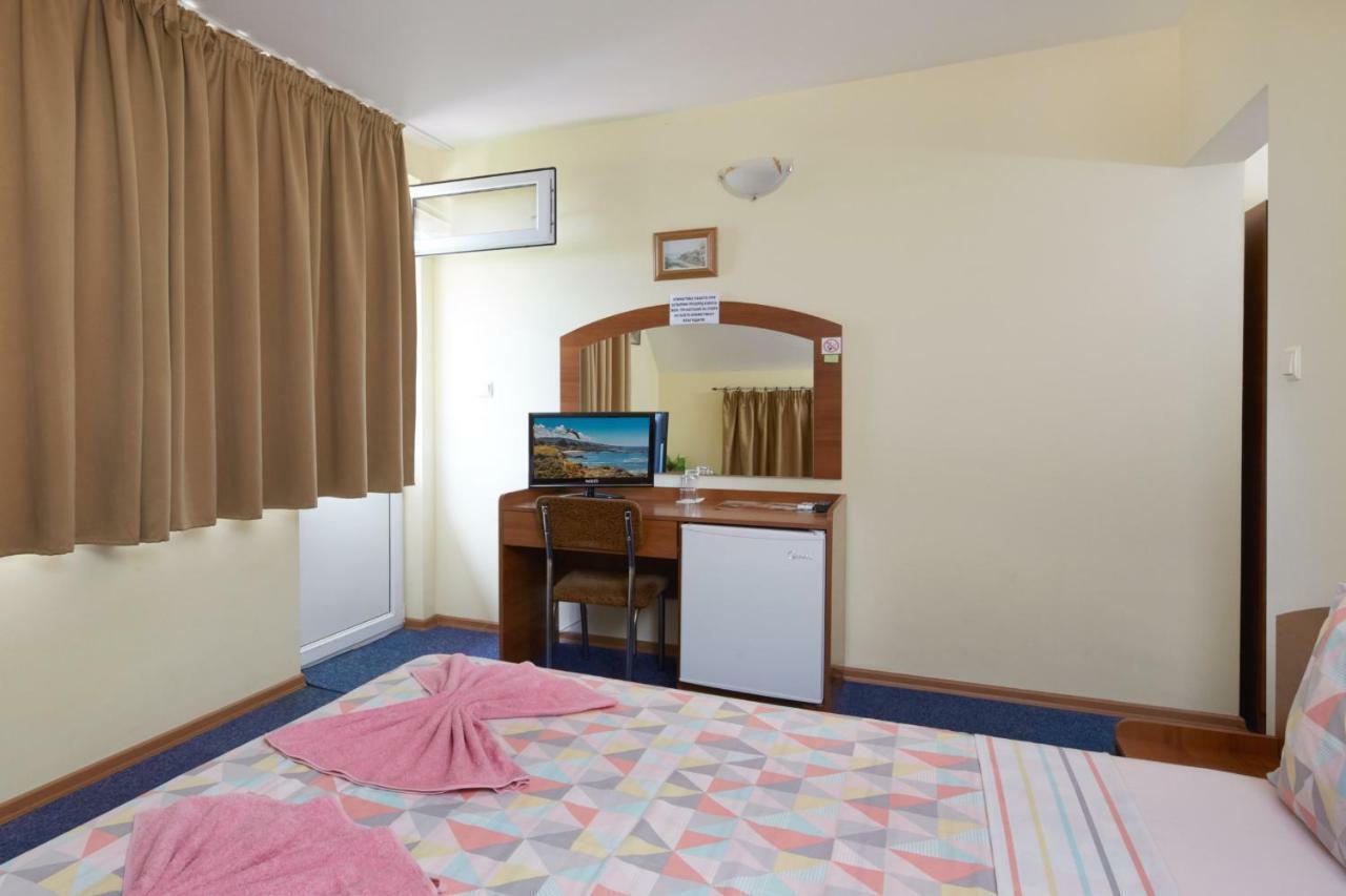 Guest House Plechkarovi Ravda Bagian luar foto
