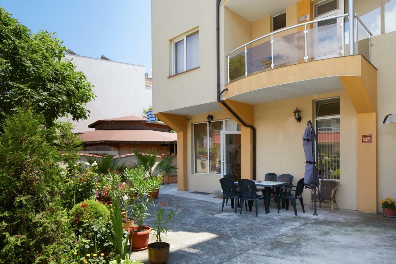 Guest House Plechkarovi Ravda Bagian luar foto